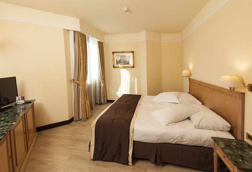 سوییت, Shg Hotel De La Ville
