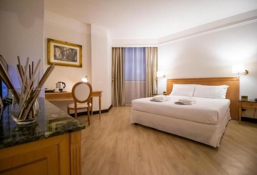 سوییت جونیور, Shg Hotel De La Ville