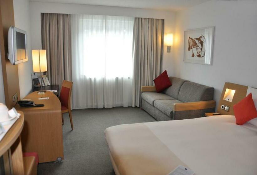 اتاق استاندارد چهار تخته, Novotel Andorra