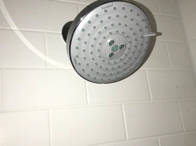 سوییت, Comfort Suites Outlet Center