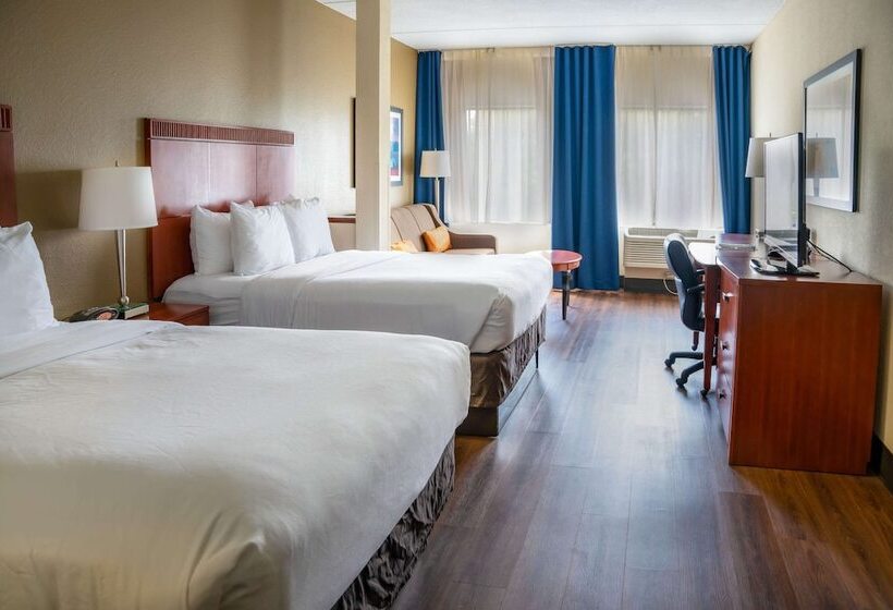 سوییت, Comfort Suites Outlet Center