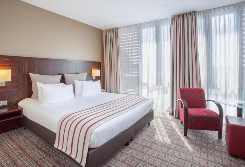 اتاق اجرایی با تخت بزرگ, Crowne Plaza Maastricht, An Ihg