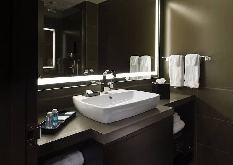 اتاق استاندارد با 2 تخت دوبل, M Social Hotel Times Square New York