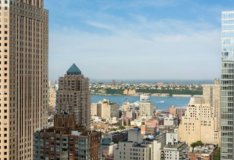اتاق سوپریور با چشم‌انداز رودخانه, M Social Hotel Times Square New York