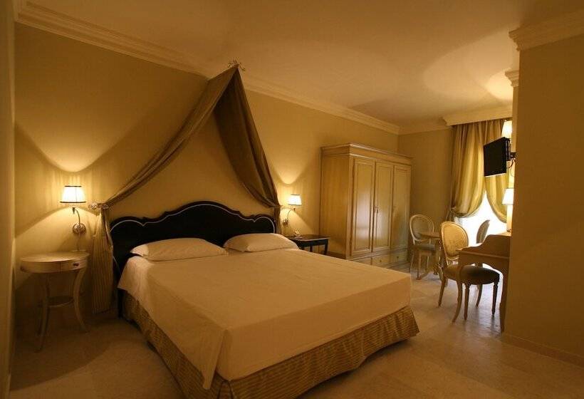 Полулюкс, Palace Hotel Vieste