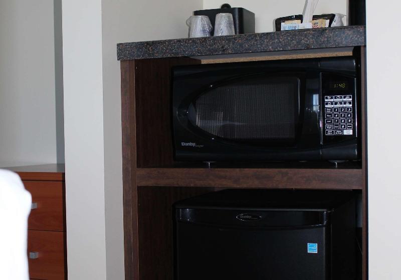 سوییت, Days Inn By Wyndham Penticton Conference Centre