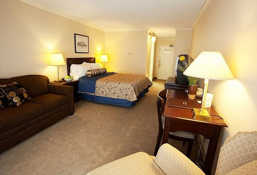 Номер Deluxe, The Fredericton Inn