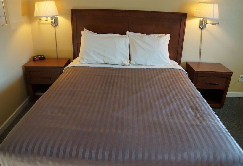 Люкс, Westward Inn & Suites