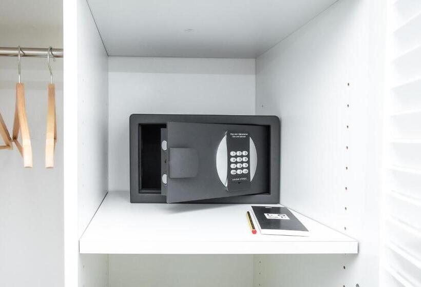 اتاق اکونومی, Loge