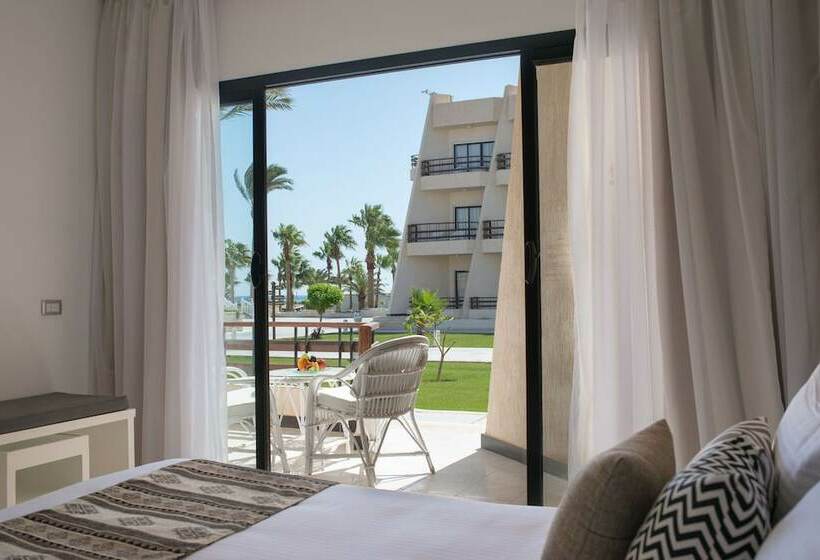 اتاق استاندارد سه نفره, Meraki Resort  Adults Only
