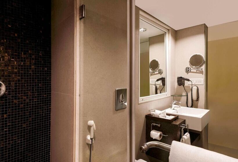 Номер Executive, Grand Mercure Vadodara Surya Palace