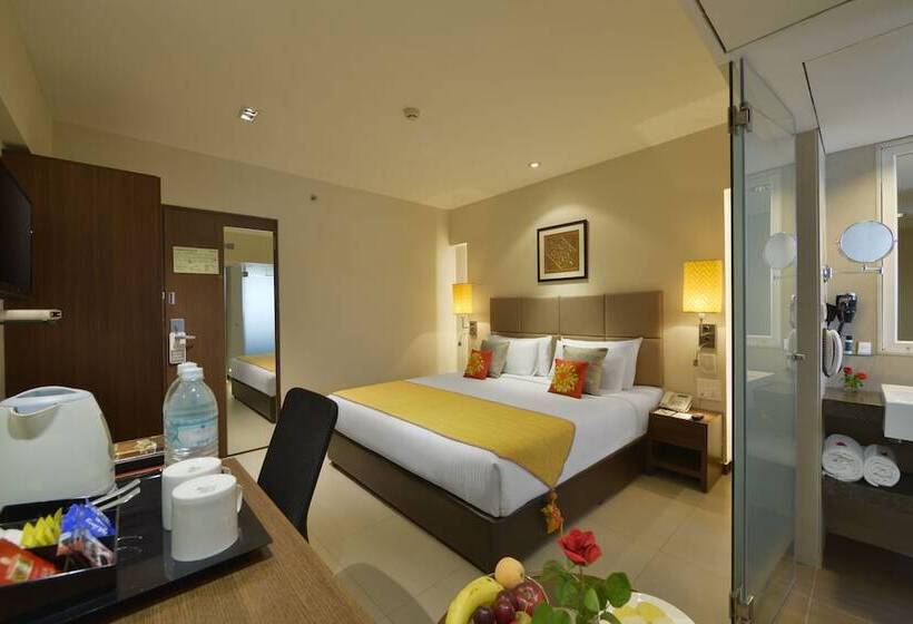 Номер Deluxe, Grand Mercure Vadodara Surya Palace