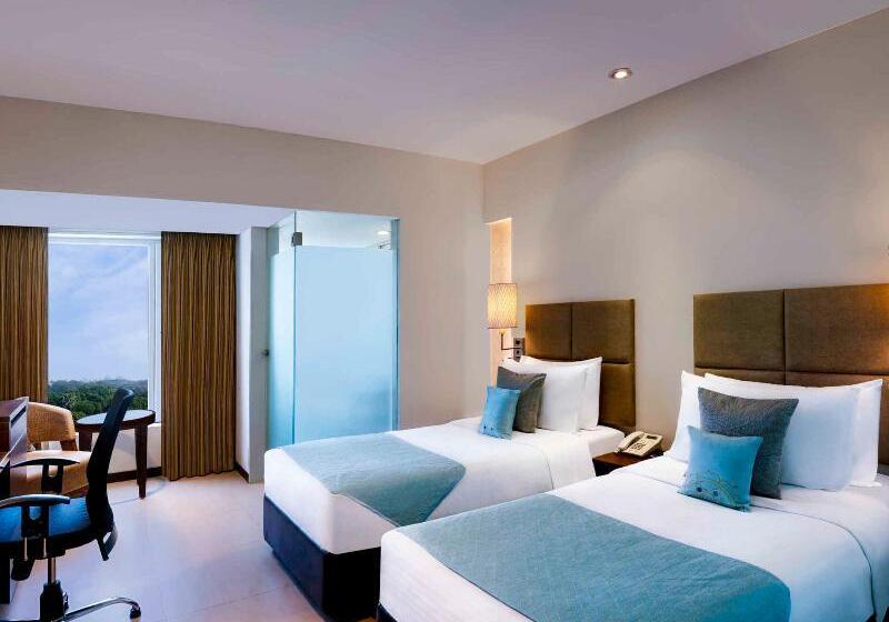 Номер Deluxe, Grand Mercure Vadodara Surya Palace