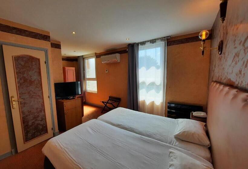 اتاق استاندارد, Logis Hôtel Restaurant Le Medicis
