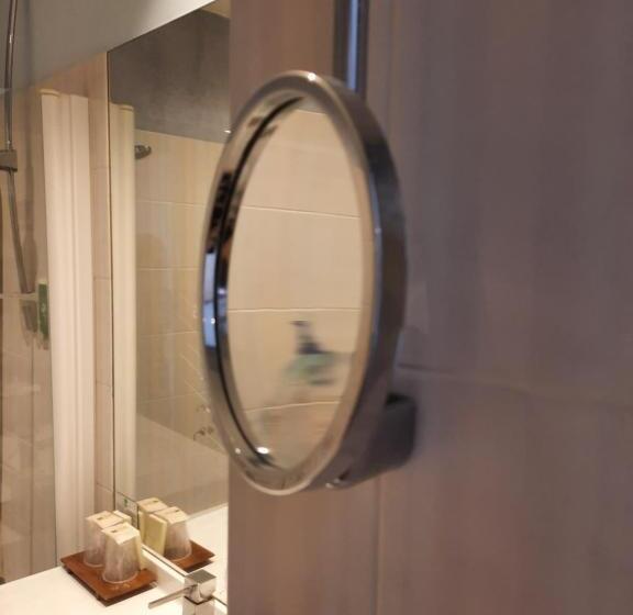 سوییت جونیور, Logis Hôtel Restaurant Le Medicis