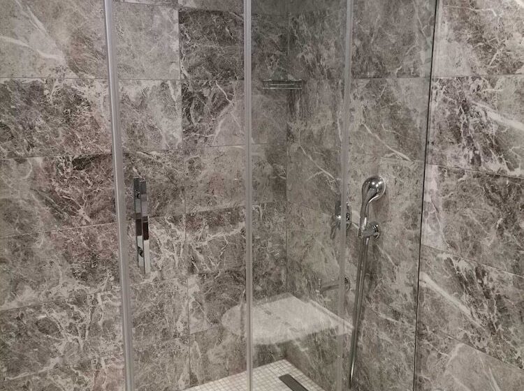 سوییت سوپریور با چشم‌انداز دریا, Golden Royal Hotel & Spa
