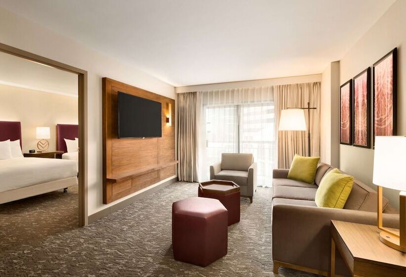Люкс, Embassy Suites By Hilton Phoenix Downtown North