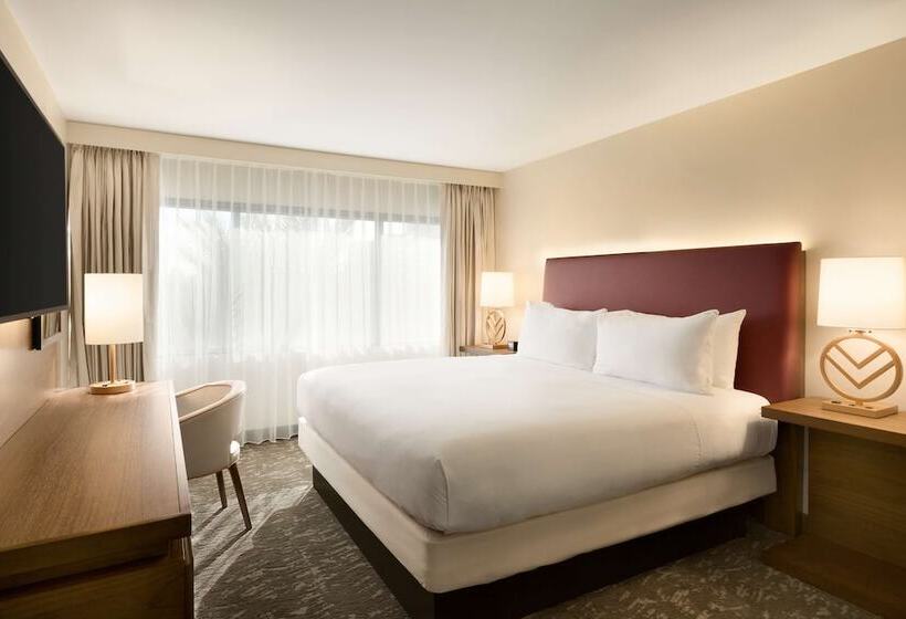 Люкс Адаптированный для Инвалидов, Embassy Suites By Hilton Phoenix Downtown North