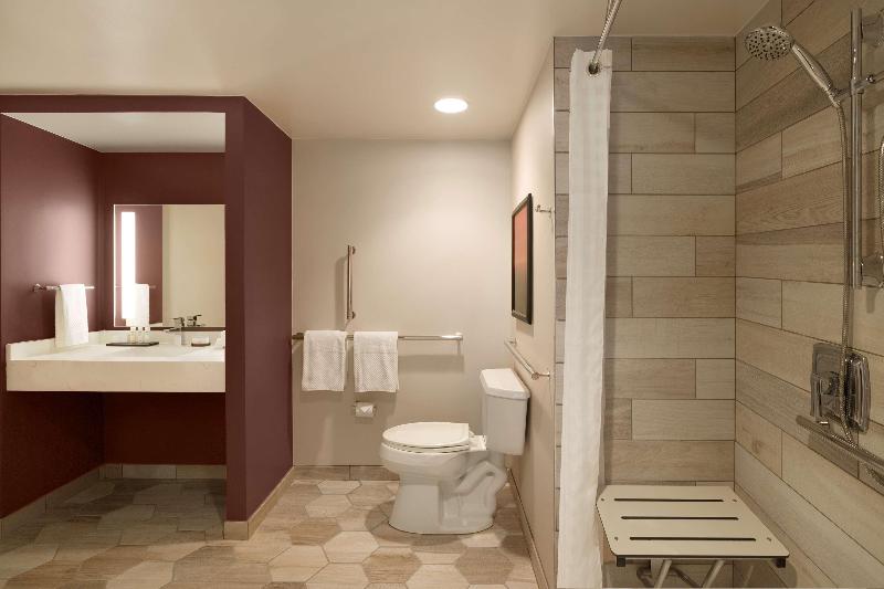 Люкс, Embassy Suites By Hilton Phoenix Downtown North