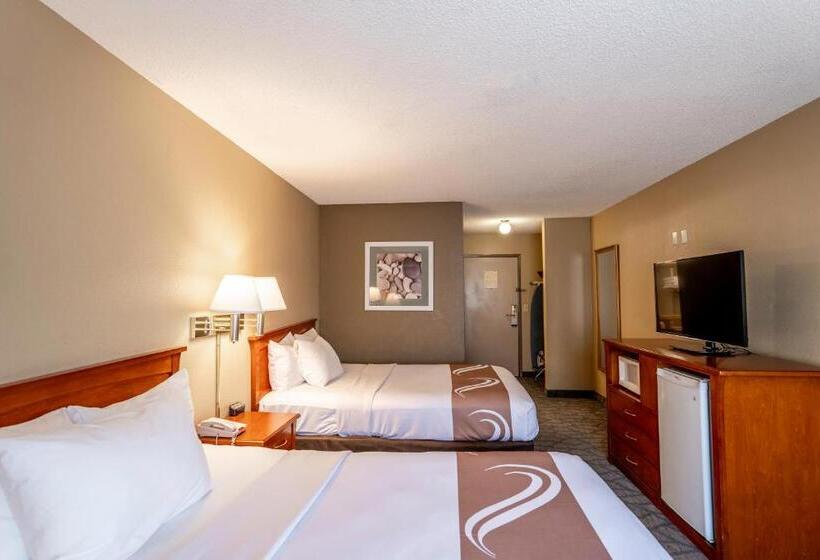 Номер Стандарт 2 Двуспальные Кровати, Spark By Hilton Modesto