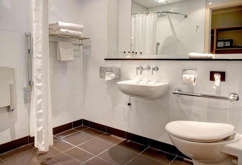 Номер Стандарт Адаптированный для Инвалидов, Best Western Plus Milford Hotel
