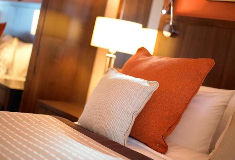 Номер Executive, Best Western Plus Milford Hotel