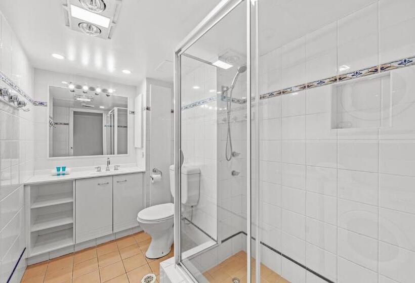 Апартаменты 1 Спальня Вид на Сад, Burleigh Beach Tower