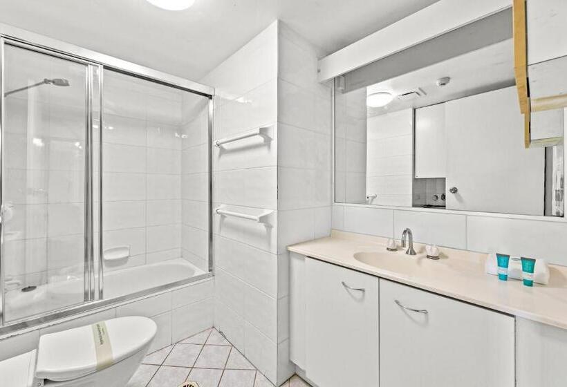Апартаменты Economy 2 Спальни, Burleigh Beach Tower