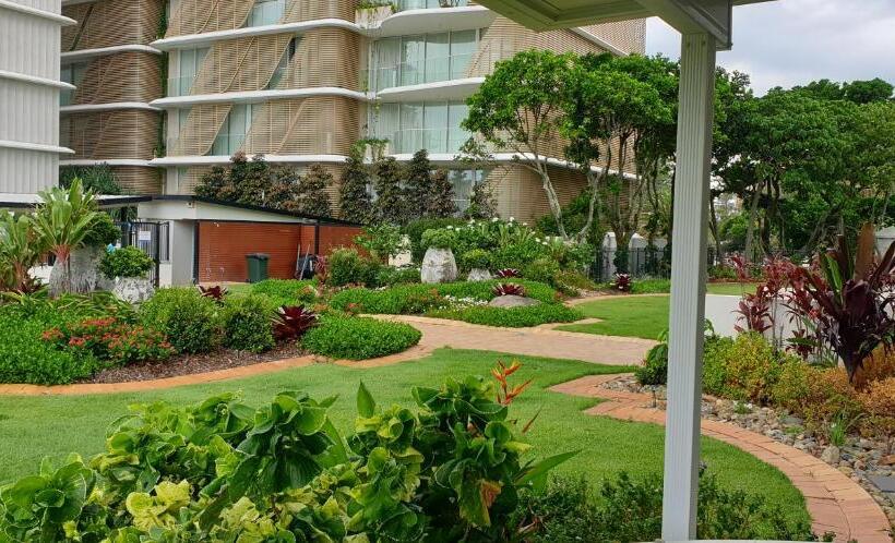 Апартаменты Superior 3 Спальни, Burleigh Beach Tower