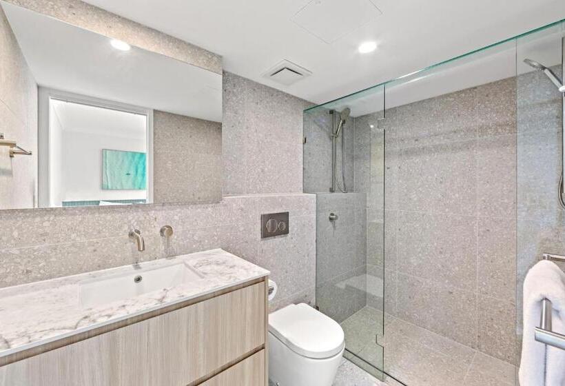 Апартаменты Deluxe 1 Спальня Вид на Море, Burleigh Beach Tower