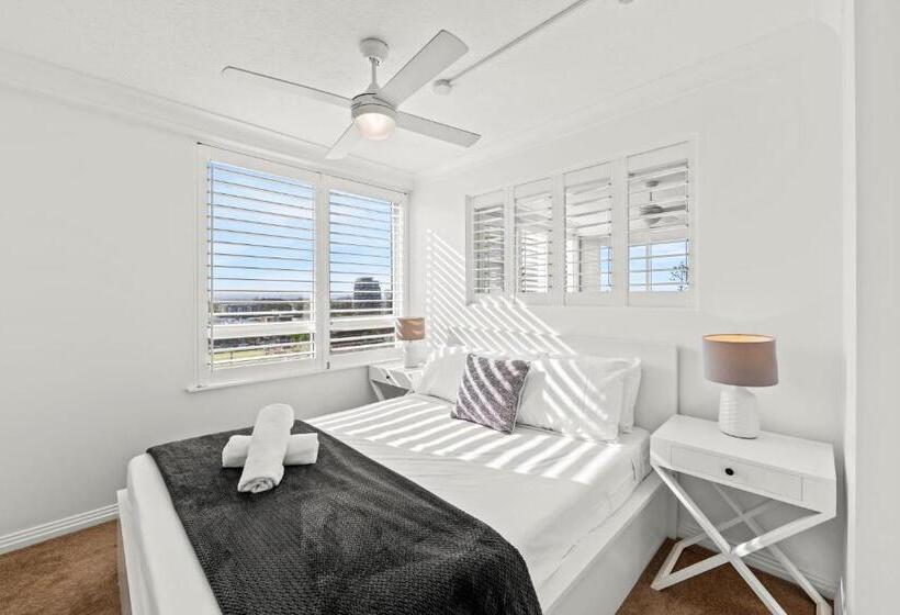 Апартаменты 1 Спальня Вид на Море, Burleigh Beach Tower