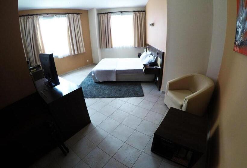 اتاق کلاسیک یک تخته, Continental Luanda