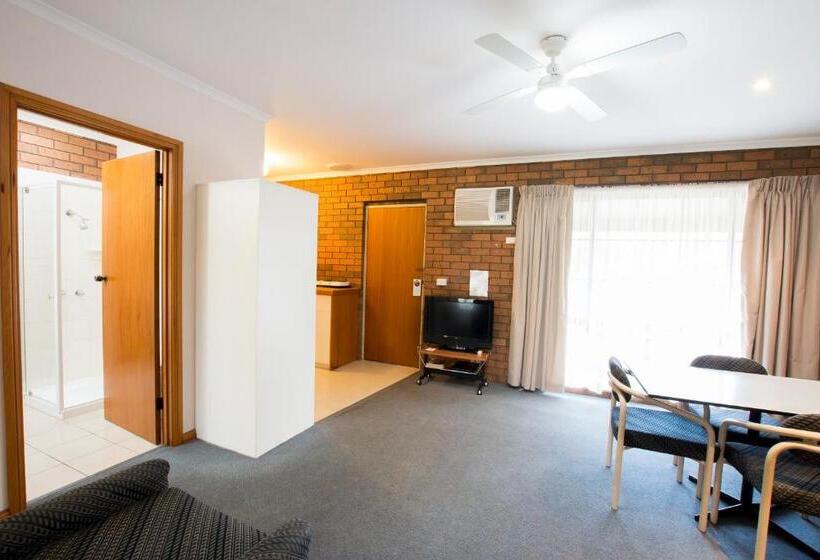 Люкс Семейный 2 Спальни, Sportslander Motor Inn