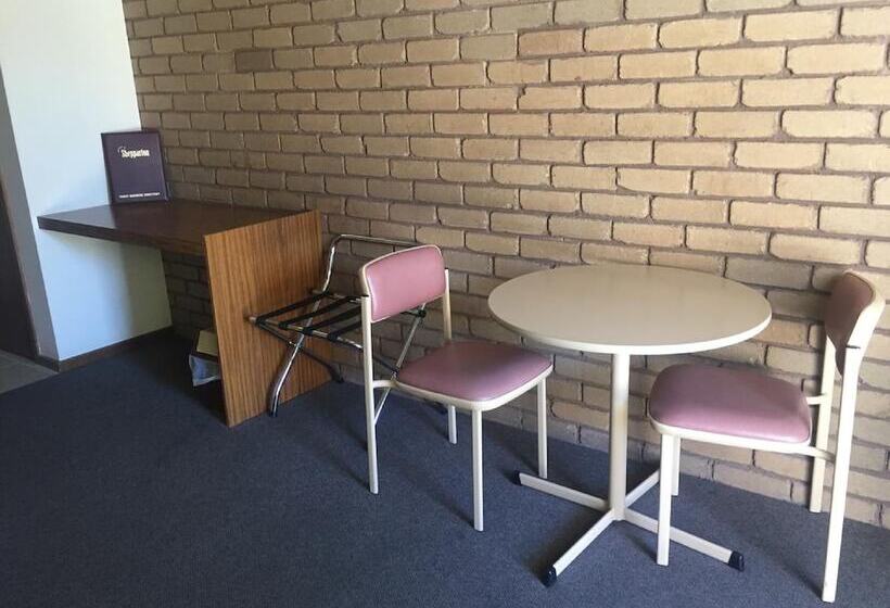 패밀리 룸, Shepparton Motor Inn Tudor House Motel
