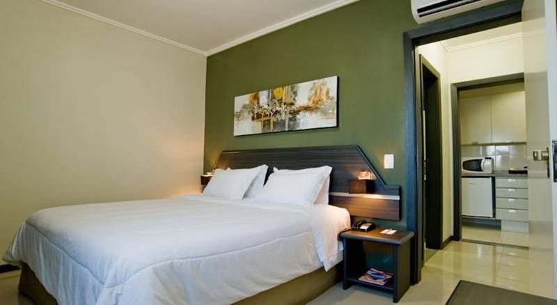 디럭스 룸, Wyndham Golden Foz Suites