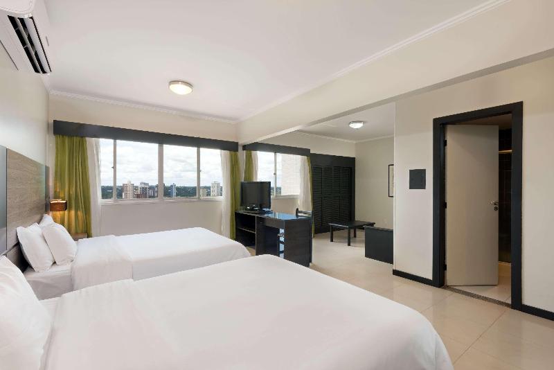 프리미엄 4인룸, Wyndham Golden Foz Suites
