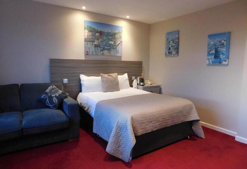 Номер Deluxe, Cullen Bay Hotel