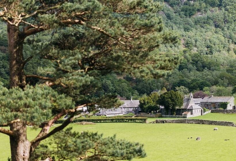 اتاق لوکس, Borrowdale Gates