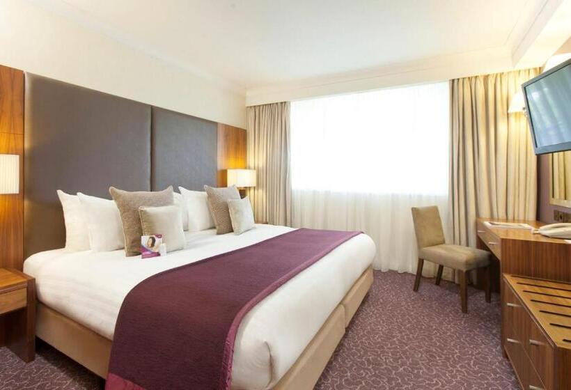 Представительский люкс с балконом, Crowne Plaza Reading