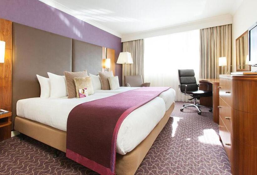 Номер Executive, Crowne Plaza Reading