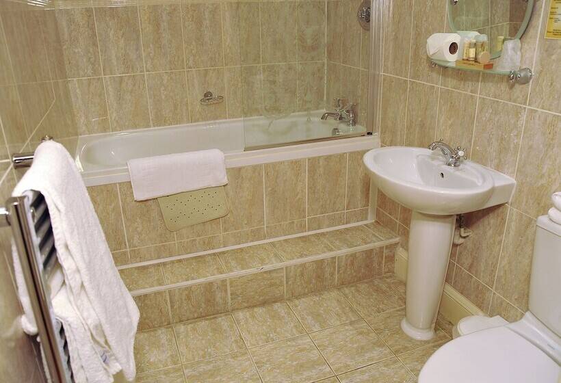 Номер Стандарт, Milford Hall Hotel   Newly Refurbished
