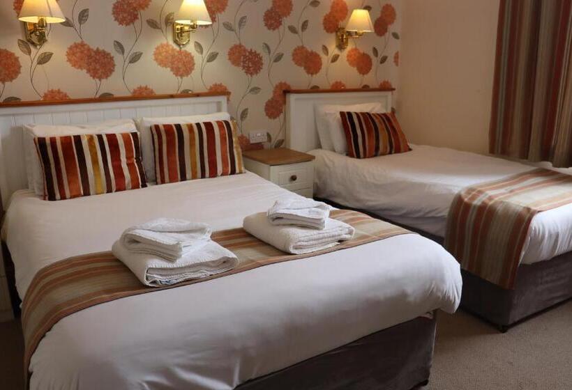 اتاق خانوادگی, Lion Hotel & Studio Apartments