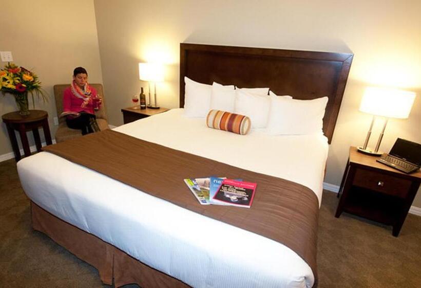 디럭스 룸, Alpine Inn & Suites