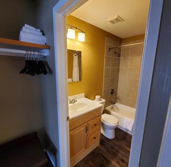 스위트, Alpine Inn & Suites