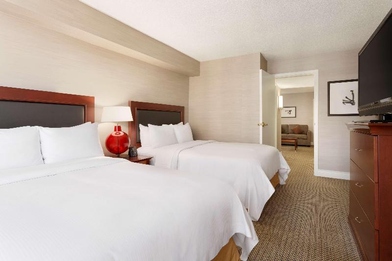 سوییت جونیور, Hilton Vancouver Airport