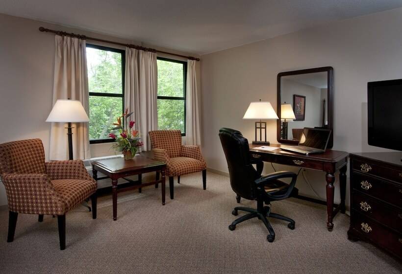 ２ダブルベッドのスタンダードルーム, Maritime Inn Antigonish