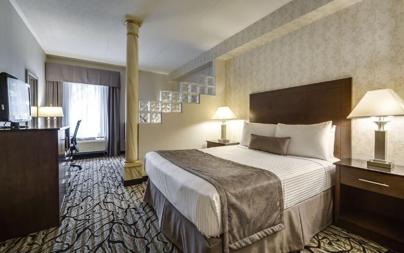 Suíte, Monte Carlo Inn Oakville Suites