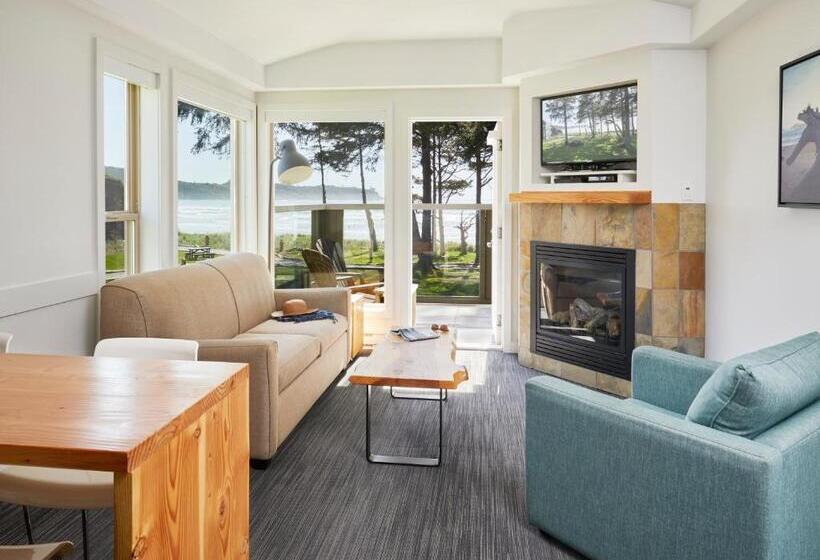 سوییت با چشم‌انداز دریا, Pacific Sands Beach Resort