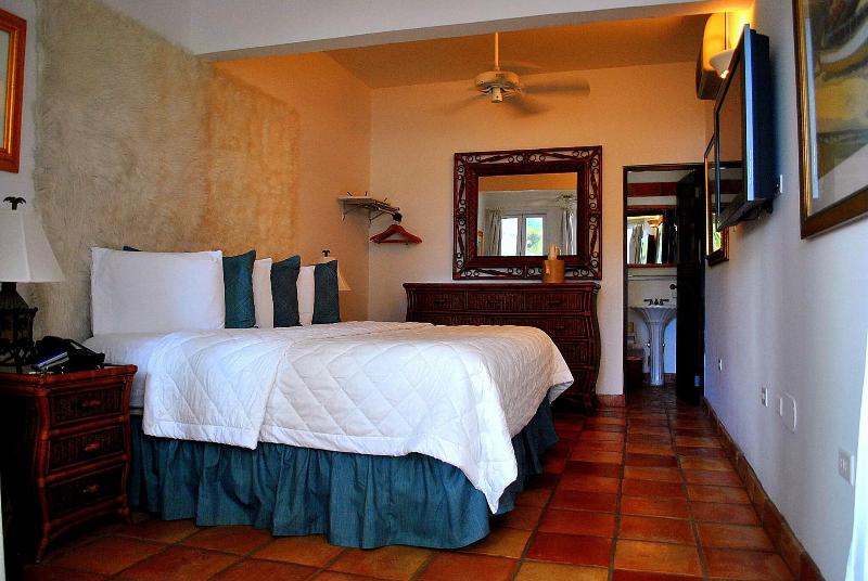 اتاق لوکس با تخت بزرگ, Casa Turire