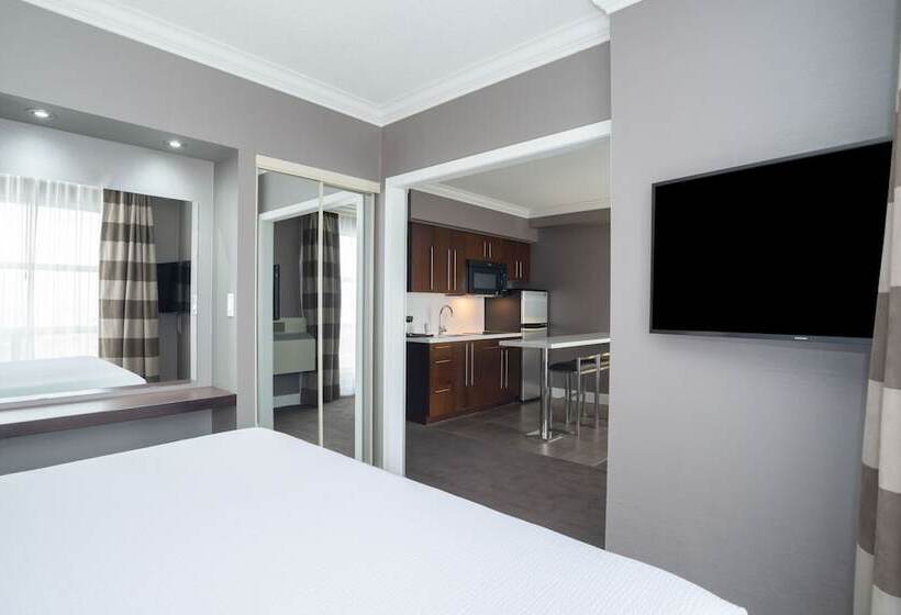 סוויטה, Sandman Signature Mississauga
